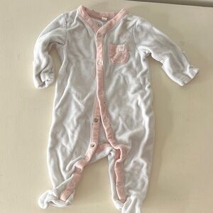 Morí Baby Cozy White and Pink Kids Velour Footie newborn